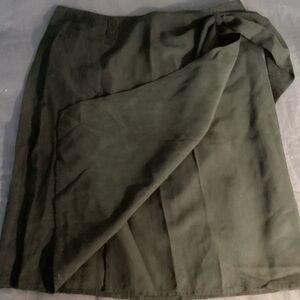Dkny navy blue 
Wrap Skirt for Work